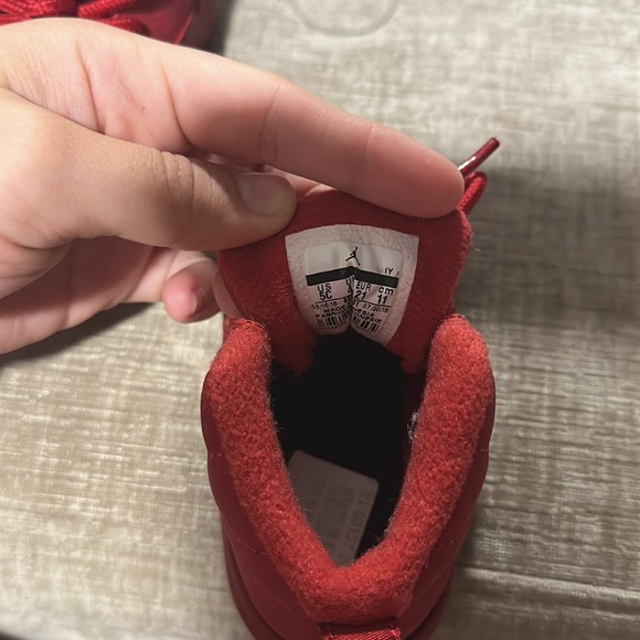 Red Jordan’s 5c - Picture 3 of 4